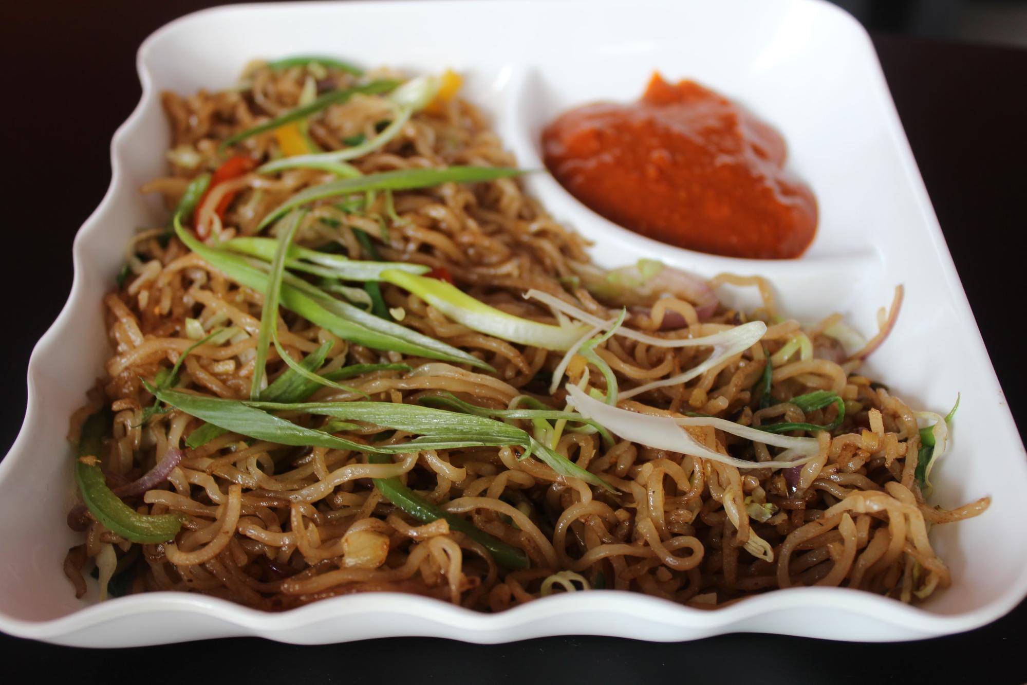 Vegetable fried noodles - Moshi Restaurant Dubai Review