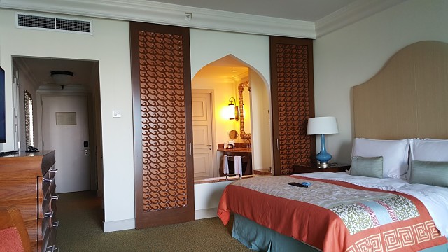 Atlantis, The Palm Hotel Dubai - Bed room details