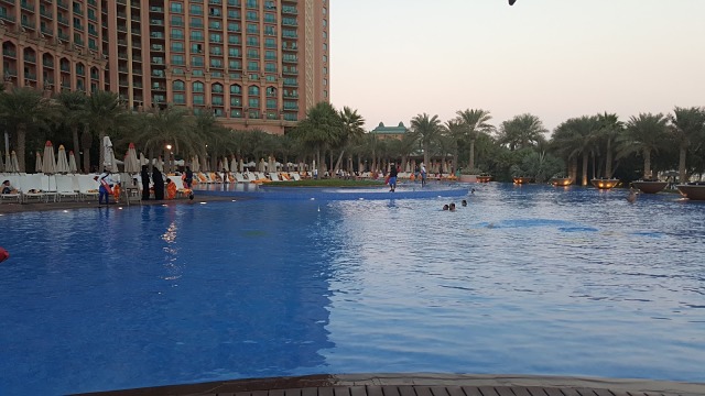 Atlantis, The Palm Hotel Dubai - Pool area