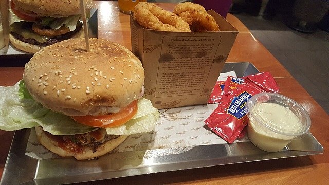 Burgerfuel Restaurant Dubai - Review - Mouth Watering Burgers