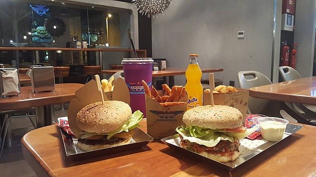 Burgerfuel Restaurant Dubai, UAE - Review - Tasty Burgers