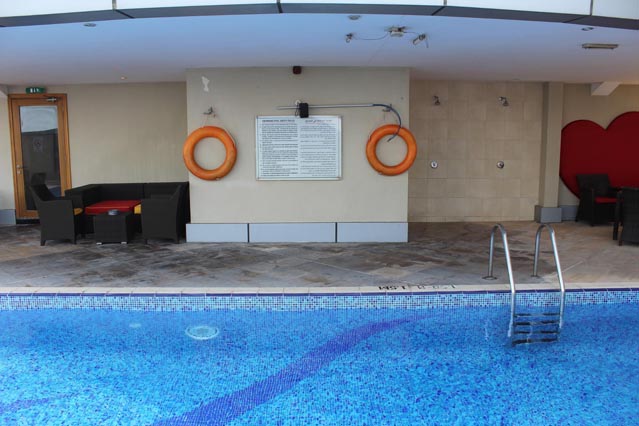 Emirates Grand Hotel Dubai UAE - Rooftop Swimming Pool – Review