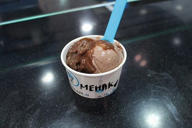 ICE-CREAM LAB, Dubai Mall - Lava Mud Chocolate
