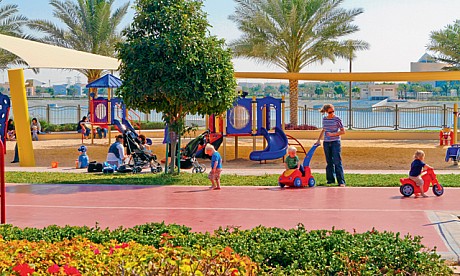 Al Barsha Pond Park, Places to visit in Dubai, Parks in Dubai, Barsha Park, Dubai, UAE , joggers, families, fitness fiends, kids’ birthday parties and picnickers.