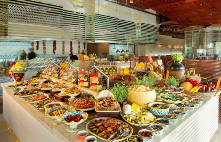 Restaurants Serving Buffet In Dubai, United Arab Emirates